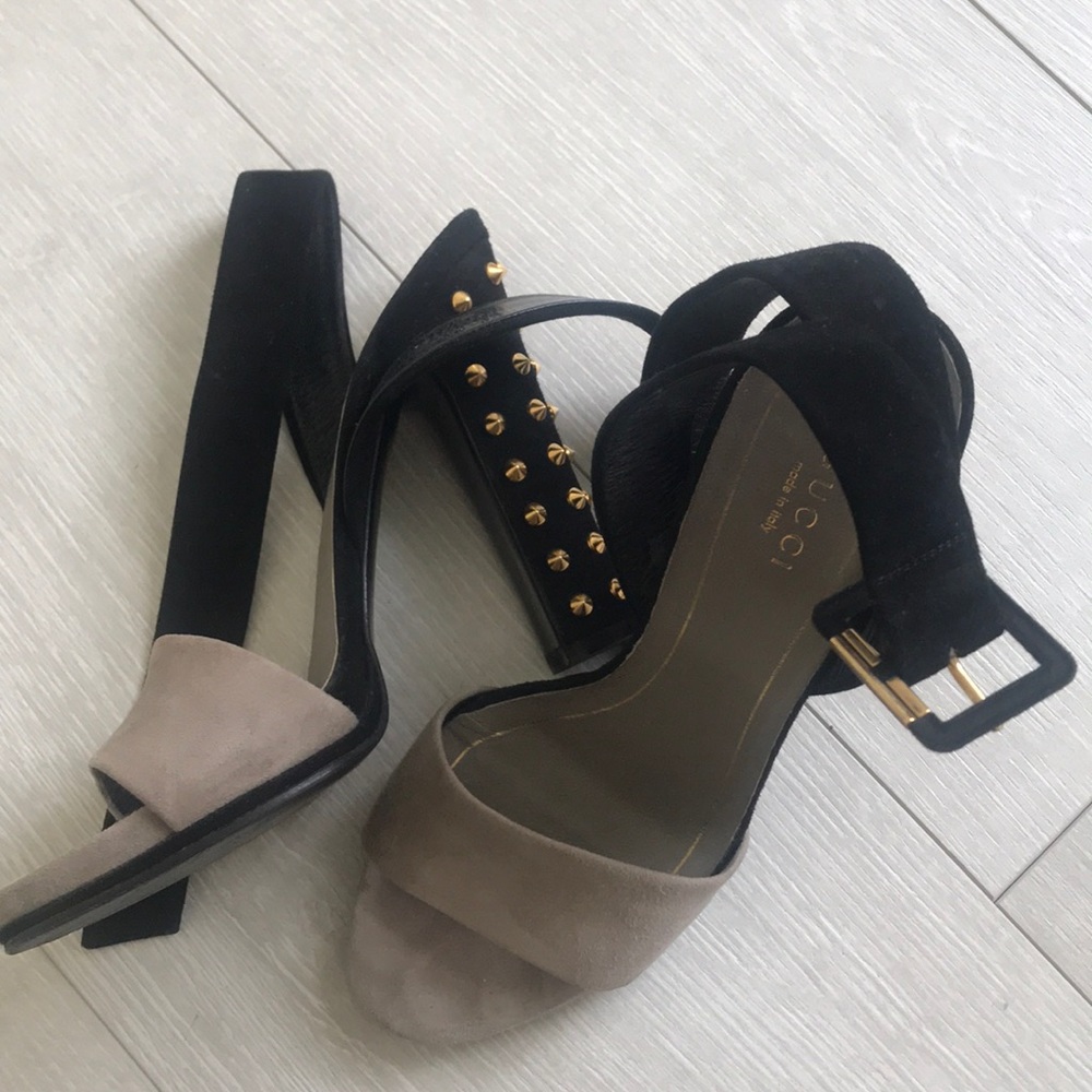 Gucci grey & black sued shoes for sale